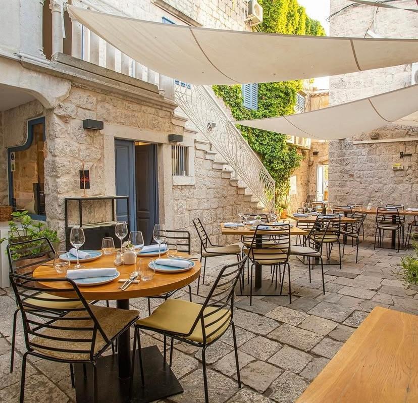 Bifora Heritage Hotel Trogir Ngoại thất bức ảnh